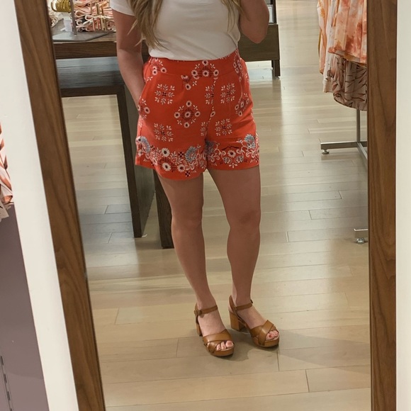 Ann Taylor only worn once, coral, elastic, high waist shorts - Picture 3 of 3